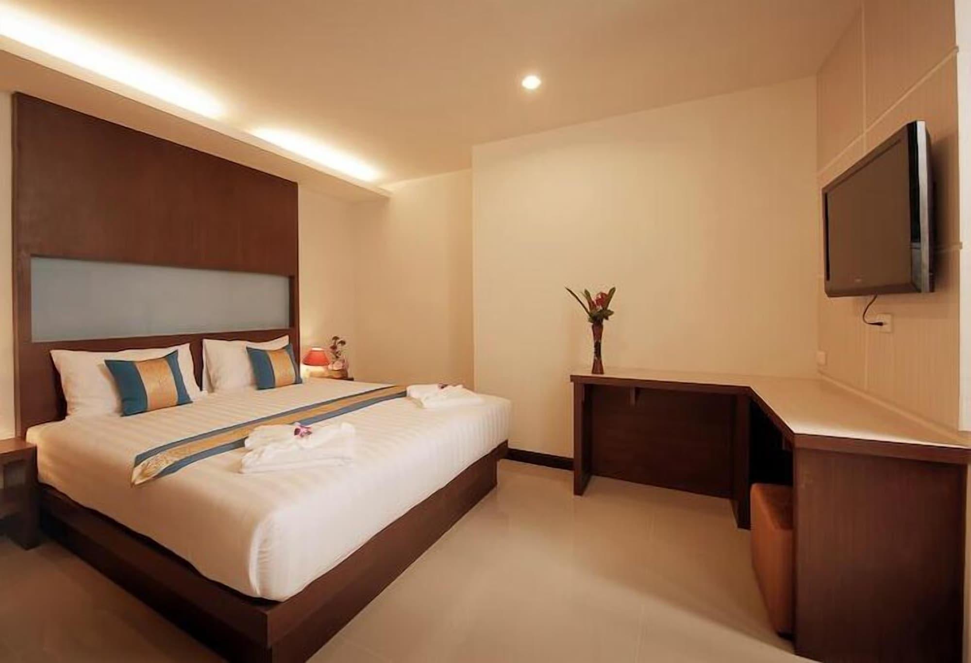 فندق Tuana Blue Sky Patong المظهر الخارجي الصورة